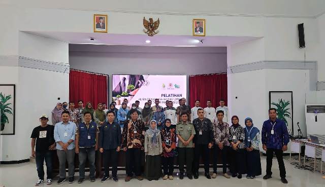 PPIU Program YESS, menggelar Pelatihan Peningkatan Kapasitas UMKM Jalur Investasi di 2023. (Foto: Tim Ekspos SMK PP Negeri Banjarbaru/Katajari.com)