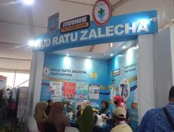 Konsultasi dan Cek Kesehatan di Stan RSUD Ratu Zalecha