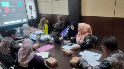 Rapat koordinasi menindaklanjuti hasil konsultasi penghitungan jabatan fungsional Peneliti, Kamis (18/1/2024) di Bappedalitbang Kabupaten Banjar. (Foto: Bappedalitbang Kabupaten Banjar/Katajari.com)