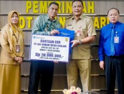 SMA Negeri 1 Martapura Terima Bantuan Dana CSR PT Air Minum Intan Banjar