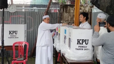 KPU Mengumumkan Hasil Pilpres Hari ini, Rizieq Shihab: Tak Ada Kata Damai