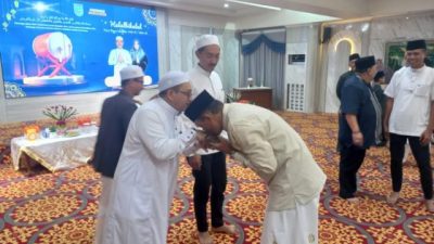 Pasangan Banjar Manis Open House di Mahligai Sultan Adam Martapura