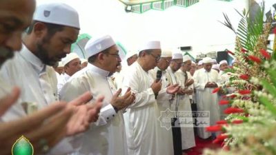 Wakil Bupati Banjar Ikuti Haul Datu Kalampayan di Kubah Almarhum