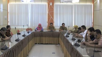 Bappedalitbang Kabupaten Banjar Dikunjungi Komisi C DPRD Lamongan