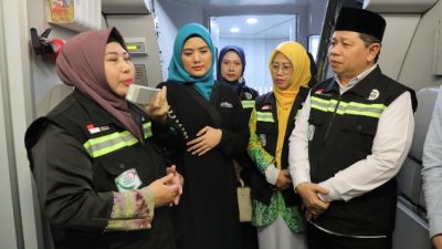 Acil Odah Melepas Keberangkatan 320 Jemaah Calon Embarkasi Banjarmasin