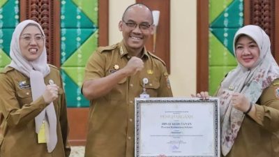 Dishut Kalsel Meraih Penghargaan Gubernur Sahbirin Noor Sebagai Kantor Ramah Lingkungan