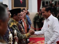 Paman Birin Menerima Penghargaan TPID Provinsi Berkinerja Terbaik 2024