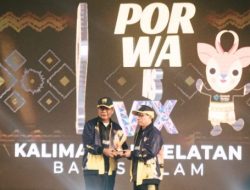 Paman Brin Terima Anugerah Kepala Daerah Peduli Olahraga