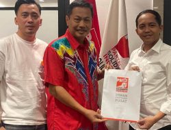 Raja Juli Anthoni Serahkan Dukungan PSI Untuk Lisa Halaby dan Wartono