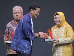 Ketua TP PKK Kalimantan Selatan Raudatul Jannah Dianugerahkan IDeaward 2024