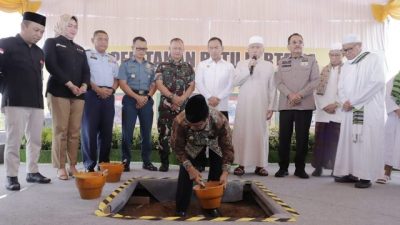 Peletakan Batu Pertama Pembangunan Kantor KPU dan Bawaslu Kalsel