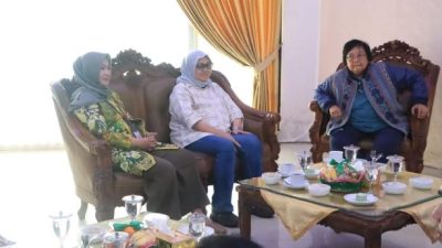 Menteri LHK Siti Nurbaya Meresmikan Pusat Persemaian Liang Anggang