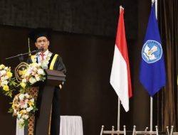 ULM Kukuhkan 1300 Wisudawan Lulusan Program Diploma dan Sarjana