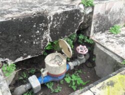 Pemasangan Crossing Box Culvert Depan Samsat Banjarbaru, Distribusi Air Disetop Sementara