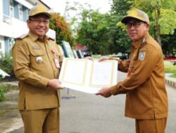 Sekda Hilman Serahkan Perjanjian Kinerja Setda Kabupaten Banjar