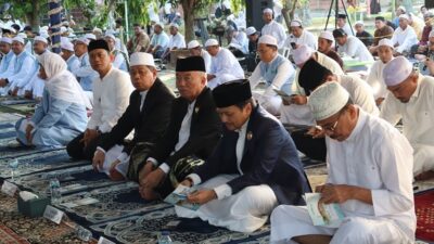 Gubernur dan Wagub Kalsel Salat Iduladha di Masjid Agung Sabilal Muhtadin