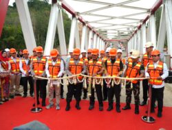 Badrodin Haiti Resmikan Jembatan Overpass Merah Putih Antang Gunung Meratus
