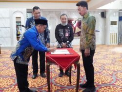 Pelantikan Penjabat Sekretaris Daerah Kabupaten Banjar Diwarnai Insidentil