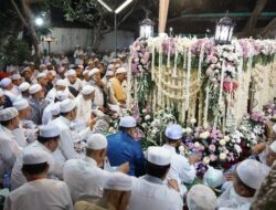 Ribuan Jemaah Peringati Haul Guru Bangil