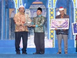 Kecamatan Astambul Sandingkan Piala Bergilir Bupati Banjar dan Juara Umum