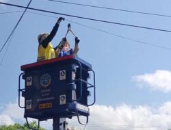 Wali Kota Banjarbaru Simbolis Potong Kabel Optik Udara di Jalan Panglima Batur