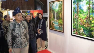 Menteri Kebudayaan Apresiasi Pameran Seni Rupa di Banjarmasin