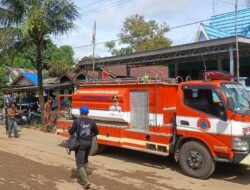 BPBD Kabupaten Balangan Maksimalkan Seluruh Unit Damkar Bersih bersih Rumah Warga Tebing Tinggi