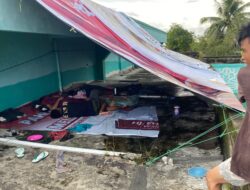 Banjir Rendam Rumah di Desa Pekauman Dalam, Sebagian Warga Tidur di Atap Masjid