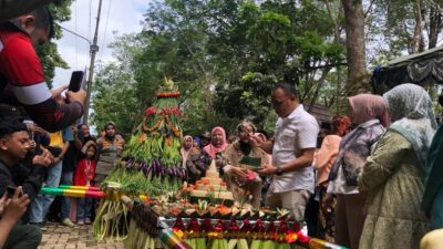 Pemkab Kotabaru Gelar Gerebek Kampung, Ratusan Warga Tumpah Ruah di Hutan Meranti